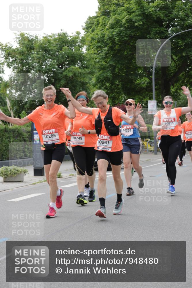 15.06.2025 - REWE Women's Run Jannik Wohlers http://msf.ph/oto/7948480 15.06.2025 08:31:06 Laufen 10254, 10285, 10749, 10261, 10811, 10641 meine-sportfotos.de