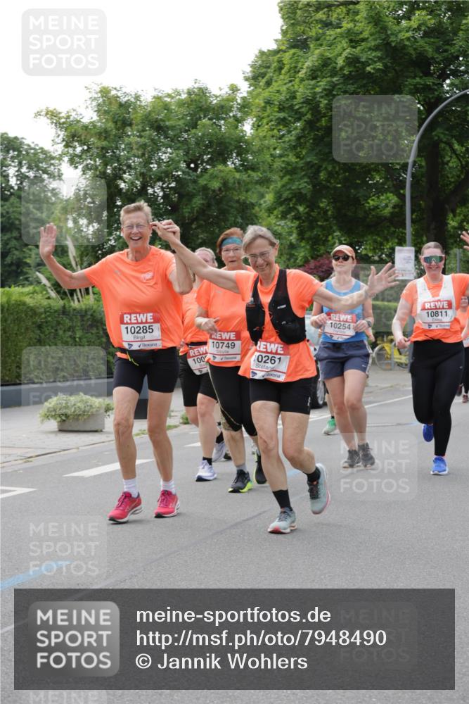 15.06.2025 - REWE Women's Run Jannik Wohlers http://msf.ph/oto/7948490 15.06.2025 08:31:06 Laufen 10285, 10749, 100, 0261, 10811, 10254 meine-sportfotos.de