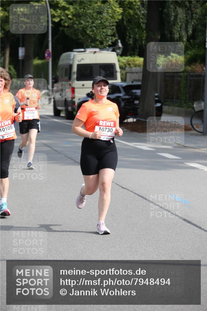 15.06.2025 - REWE Women's Run Jannik Wohlers http://msf.ph/oto/7948494 15.06.2025 09:47:02 Laufen 10105, 10468, 10730 meine-sportfotos.de