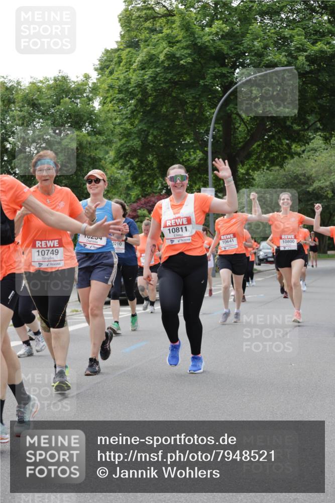 15.06.2025 - REWE Women's Run Jannik Wohlers http://msf.ph/oto/7948521 15.06.2025 08:31:07 Laufen 10749, 10234, 0210, 10811, 10641, 10800 meine-sportfotos.de