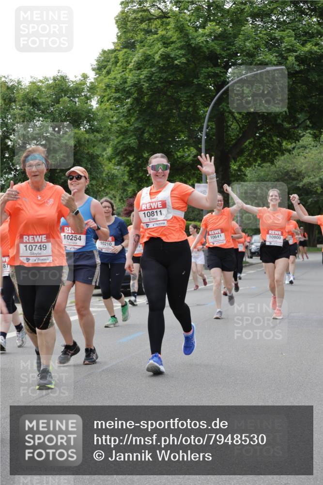 15.06.2025 - REWE Women's Run Jannik Wohlers http://msf.ph/oto/7948530 15.06.2025 08:31:07 Laufen 8, 10749, 10254, 10210, 10811, 10641, 10800 meine-sportfotos.de