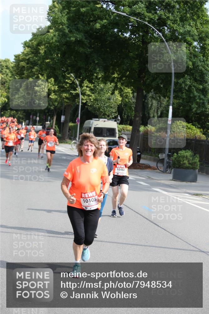 15.06.2025 - REWE Women's Run Jannik Wohlers http://msf.ph/oto/7948534 15.06.2025 09:47:04 Laufen 10105, 10468 meine-sportfotos.de