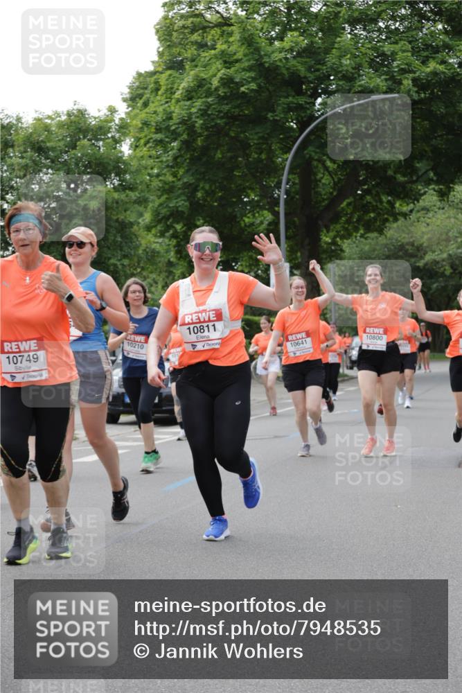 15.06.2025 - REWE Women's Run Jannik Wohlers http://msf.ph/oto/7948535 15.06.2025 08:31:07 Laufen 10749, 10210, 10811, 10641, 10800 meine-sportfotos.de