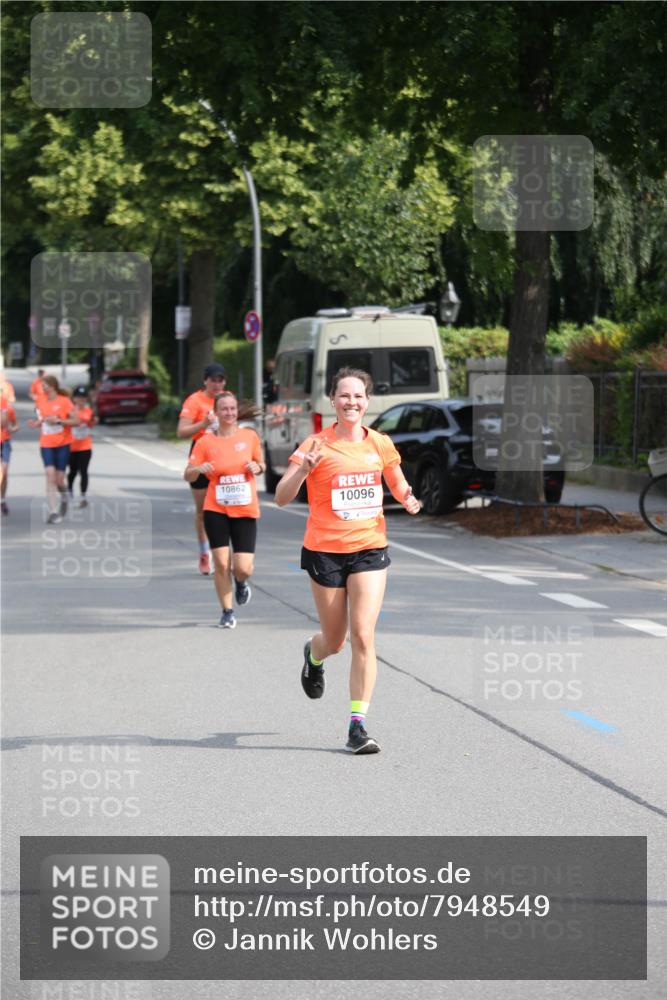 15.06.2025 - REWE Women's Run Jannik Wohlers http://msf.ph/oto/7948549 15.06.2025 09:47:08 Laufen 10862, 10096 meine-sportfotos.de