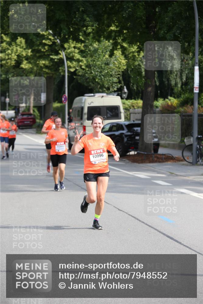 15.06.2025 - REWE Women's Run Jannik Wohlers http://msf.ph/oto/7948552 15.06.2025 09:47:08 Laufen 10096 meine-sportfotos.de