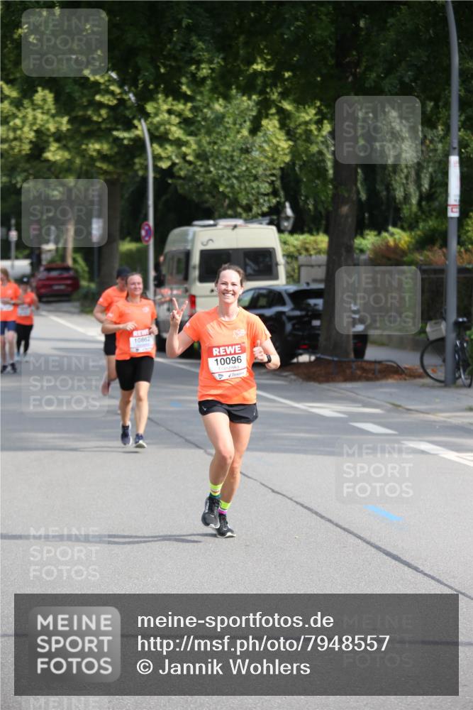 15.06.2025 - REWE Women's Run Jannik Wohlers http://msf.ph/oto/7948557 15.06.2025 09:47:09 Laufen 10096 meine-sportfotos.de