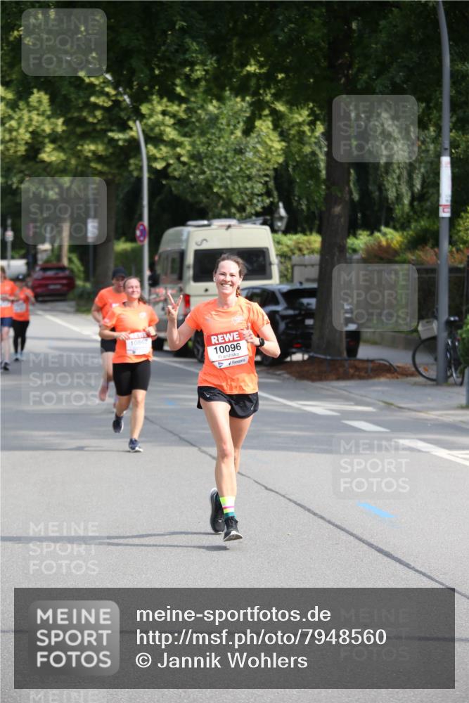15.06.2025 - REWE Women's Run Jannik Wohlers http://msf.ph/oto/7948560 15.06.2025 09:47:09 Laufen 10862, 10096 meine-sportfotos.de