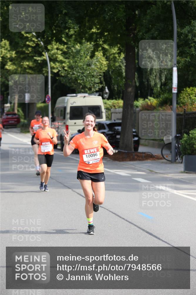 15.06.2025 - REWE Women's Run Jannik Wohlers http://msf.ph/oto/7948566 15.06.2025 09:47:09 Laufen 10096 meine-sportfotos.de