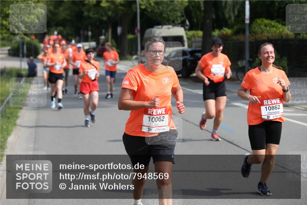 15.06.2025 - REWE Women's Run Jannik Wohlers http://msf.ph/oto/7948569 15.06.2025 09:47:13 Laufen 10062, 10136, 10862 meine-sportfotos.de