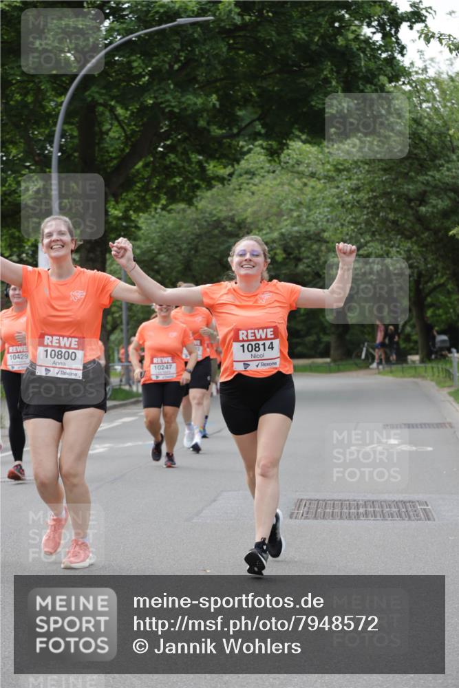 15.06.2025 - REWE Women's Run Jannik Wohlers http://msf.ph/oto/7948572 15.06.2025 08:31:09 Laufen 10429, 10800, 10814, 10247 meine-sportfotos.de