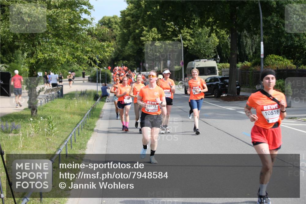 15.06.2025 - REWE Women's Run Jannik Wohlers http://msf.ph/oto/7948584 15.06.2025 09:47:17 Laufen 0087, 10772, 100, 10205, 10518 meine-sportfotos.de