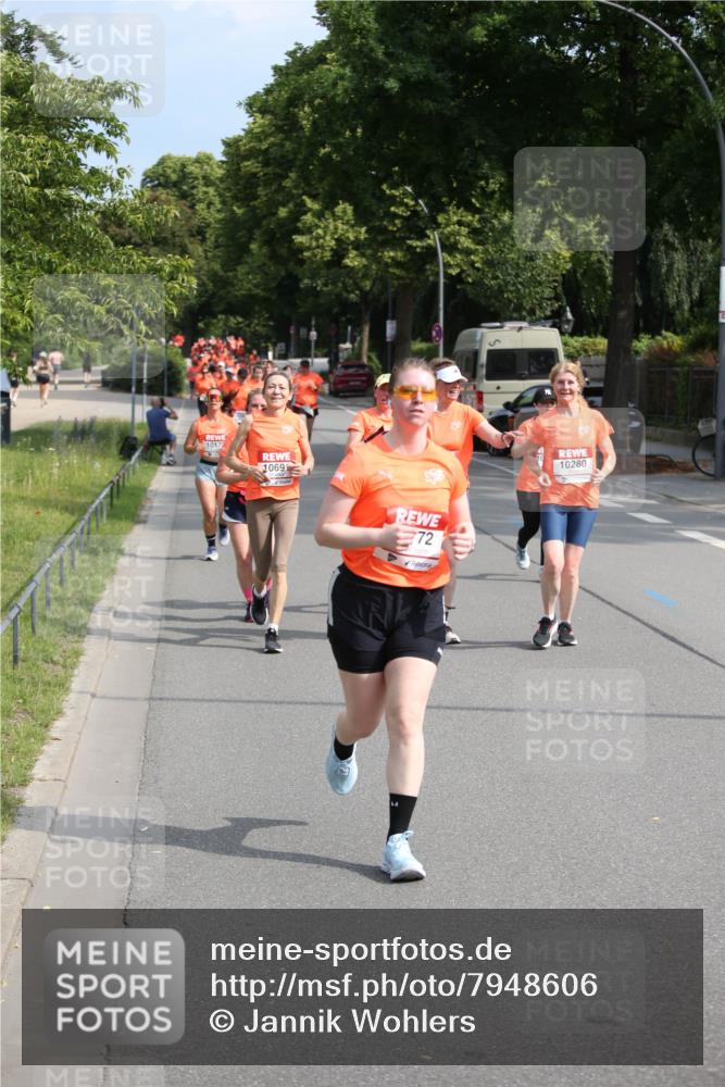 15.06.2025 - REWE Women's Run Jannik Wohlers http://msf.ph/oto/7948606 15.06.2025 09:47:19 Laufen 1017, 1069, 72, 10280 meine-sportfotos.de