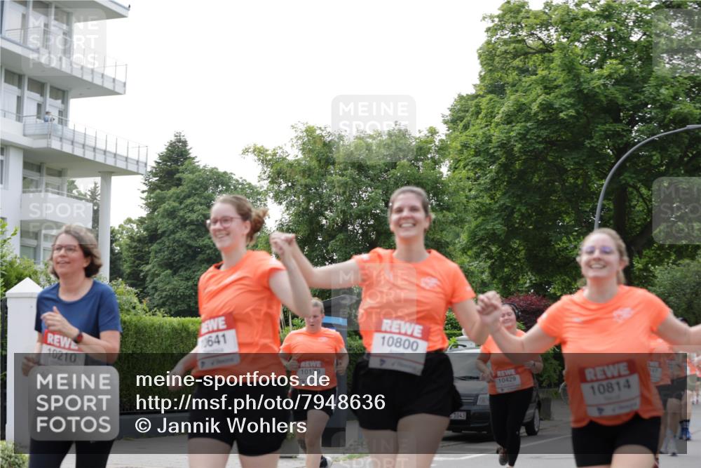 15.06.2025 - REWE Women's Run Jannik Wohlers http://msf.ph/oto/7948636 15.06.2025 08:31:10 Laufen 10210, 10641, 10179, 10800, 1043, 10429, 10814 meine-sportfotos.de
