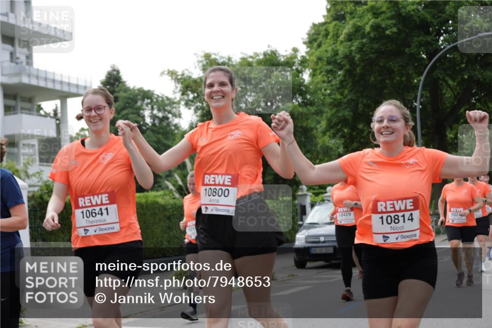 15.06.2025 - REWE Women's Run Jannik Wohlers http://msf.ph/oto/7948653 15.06.2025 08:31:10 Laufen 10641, 10800, 1011, 10439, 10429, 10814, 1024 meine-sportfotos.de