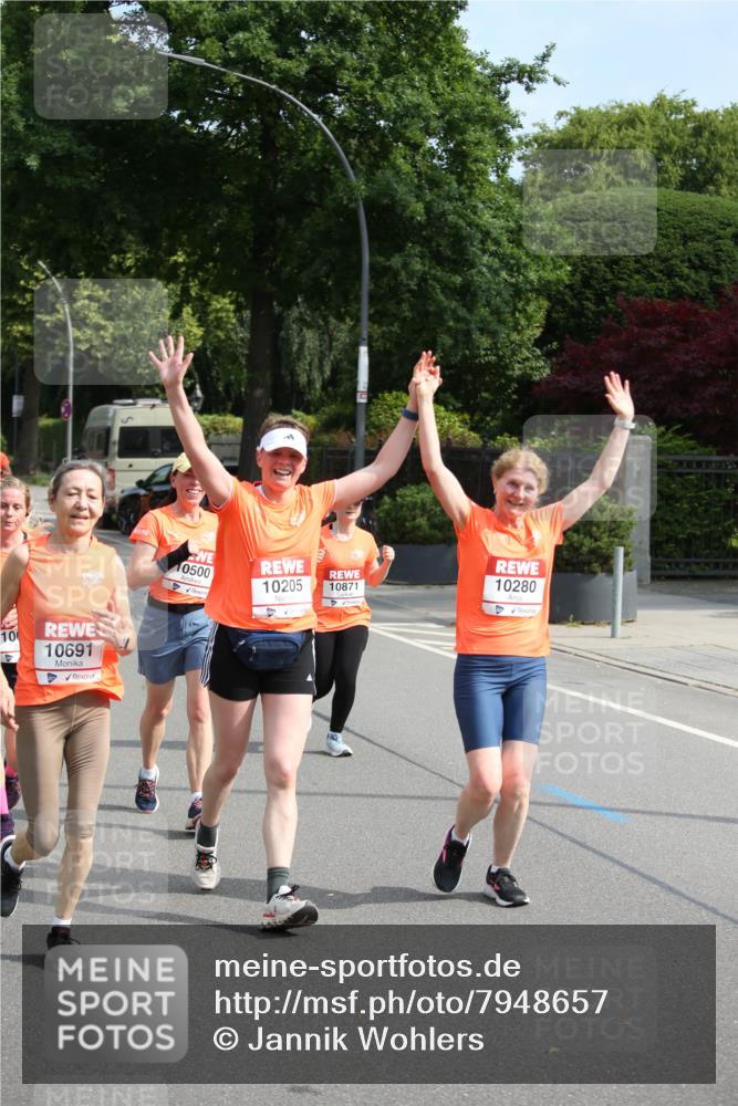 15.06.2025 - REWE Women's Run Jannik Wohlers http://msf.ph/oto/7948657 15.06.2025 09:47:21 Laufen 100, 10691, 10500, 10205, 10871, 10280 meine-sportfotos.de
