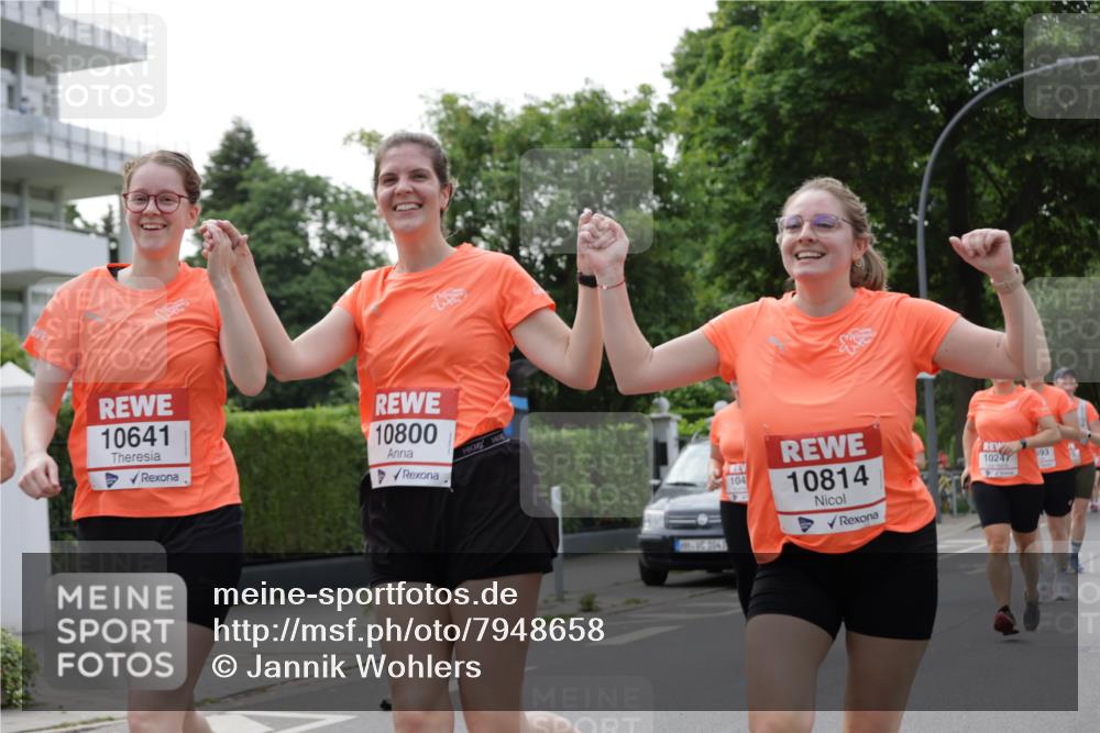 15.06.2025 - REWE Women's Run Jannik Wohlers http://msf.ph/oto/7948658 15.06.2025 08:31:10 Laufen 10641, 10800, 104, 104, 10814, 10247, 593 meine-sportfotos.de