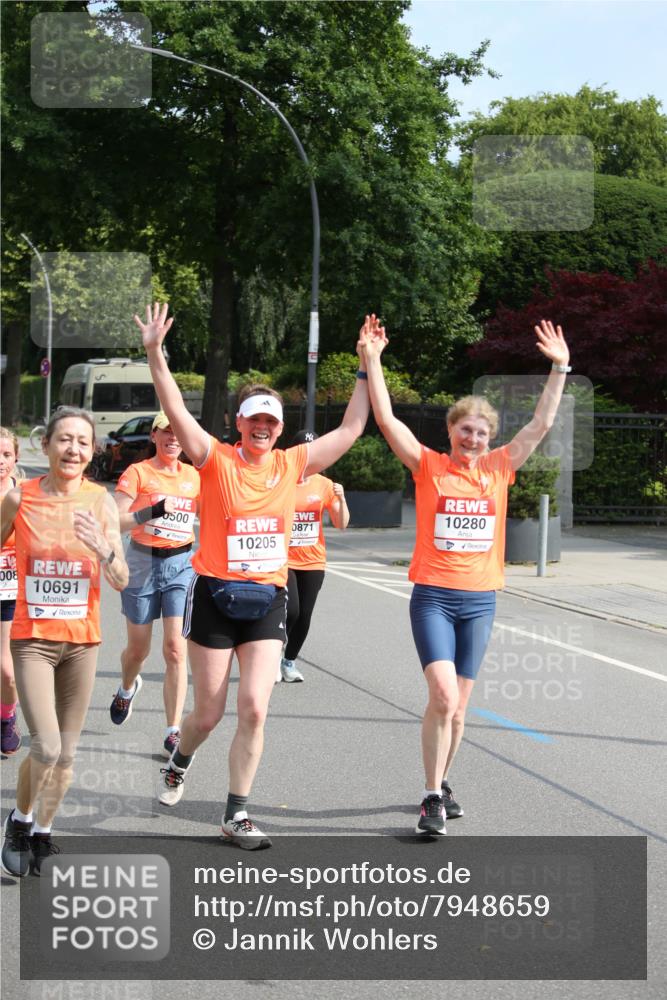 15.06.2025 - REWE Women's Run Jannik Wohlers http://msf.ph/oto/7948659 15.06.2025 09:47:21 Laufen 008, 10691, 0500, 0871, 10205, 10280 meine-sportfotos.de