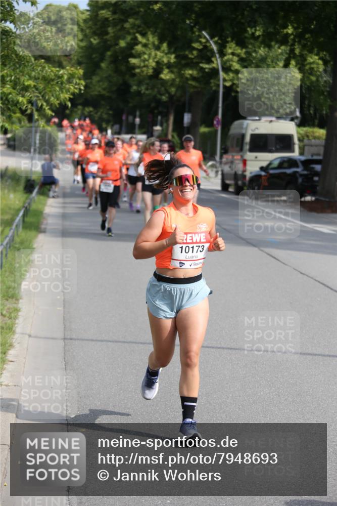 15.06.2025 - REWE Women's Run Jannik Wohlers http://msf.ph/oto/7948693 15.06.2025 09:47:23 Laufen 10173 meine-sportfotos.de