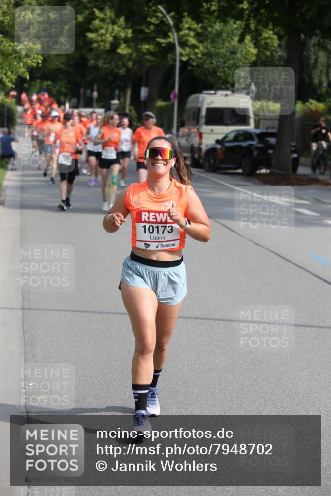 15.06.2025 - REWE Women's Run Jannik Wohlers http://msf.ph/oto/7948702 15.06.2025 09:47:23 Laufen 10173 meine-sportfotos.de