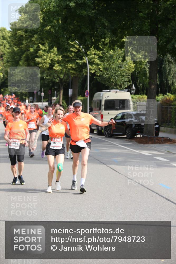 15.06.2025 - REWE Women's Run Jannik Wohlers http://msf.ph/oto/7948723 15.06.2025 09:47:26 Laufen 10085 meine-sportfotos.de