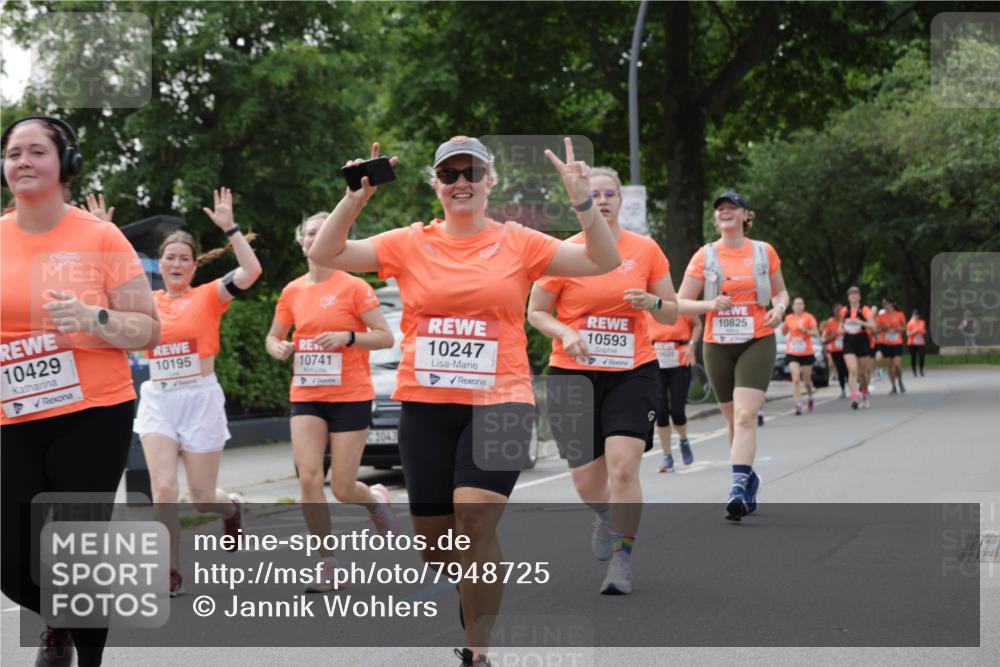 15.06.2025 - REWE Women's Run Jannik Wohlers http://msf.ph/oto/7948725 15.06.2025 08:31:12 Laufen 10429, 10195, 10741, 1043, 10593, 10247, 0625, 10825 meine-sportfotos.de