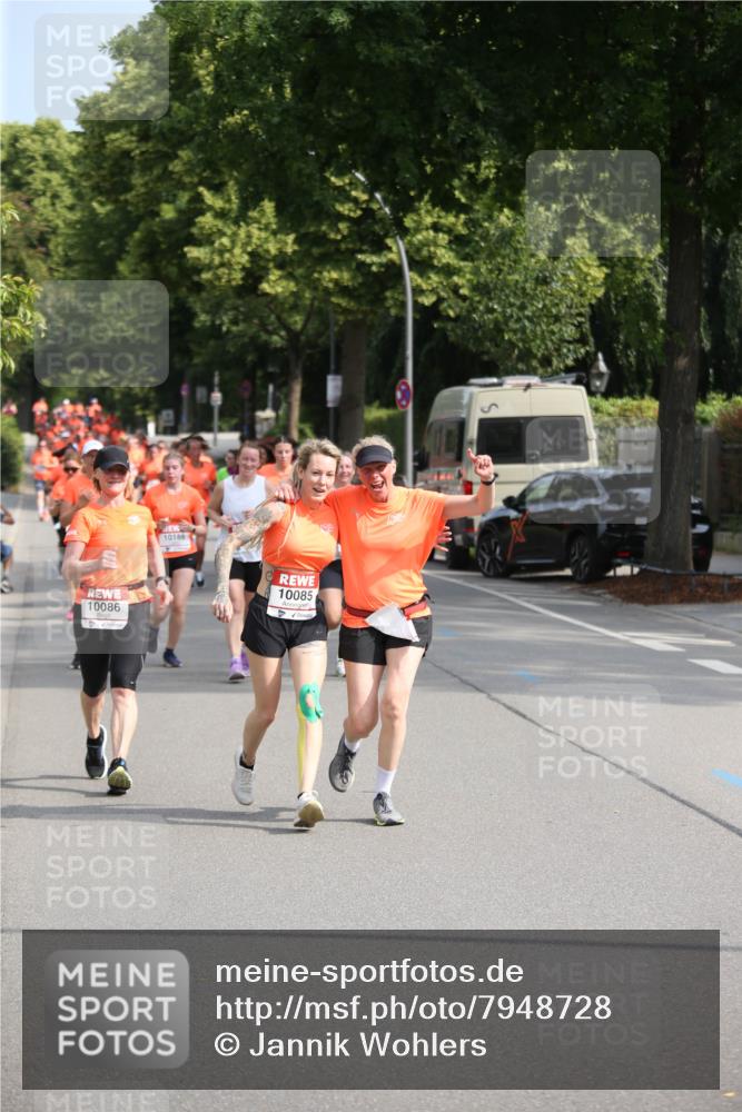 15.06.2025 - REWE Women's Run Jannik Wohlers http://msf.ph/oto/7948728 15.06.2025 09:47:26 Laufen 10086, 10188, 10085 meine-sportfotos.de