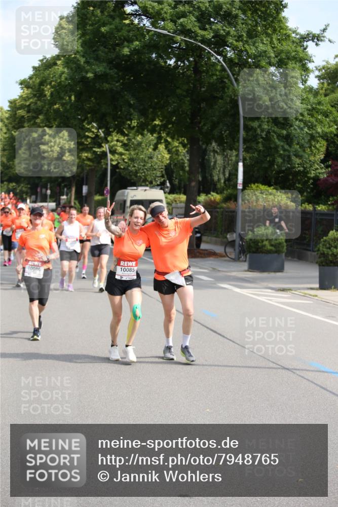 15.06.2025 - REWE Women's Run Jannik Wohlers http://msf.ph/oto/7948765 15.06.2025 09:47:27 Laufen 10086, 10085 meine-sportfotos.de