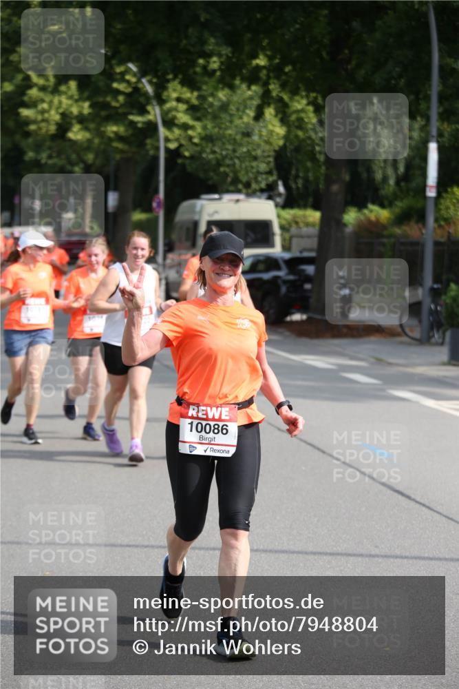 15.06.2025 - REWE Women's Run Jannik Wohlers http://msf.ph/oto/7948804 15.06.2025 09:47:29 Laufen 10086 meine-sportfotos.de