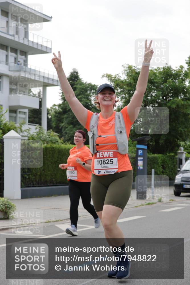 15.06.2025 - REWE Women's Run Jannik Wohlers http://msf.ph/oto/7948822 15.06.2025 08:31:16 Laufen 10790, 10825 meine-sportfotos.de