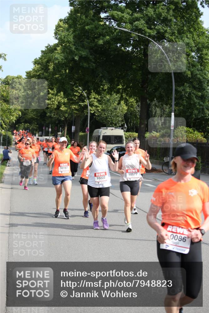 15.06.2025 - REWE Women's Run Jannik Wohlers http://msf.ph/oto/7948823 15.06.2025 09:47:31 Laufen 10187, 1, 10222, 10577, 0086 meine-sportfotos.de