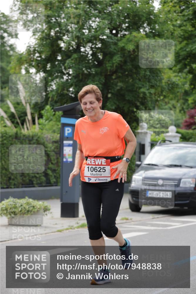 15.06.2025 - REWE Women's Run Jannik Wohlers http://msf.ph/oto/7948838 15.06.2025 08:31:17 Laufen 10625, 1043 meine-sportfotos.de