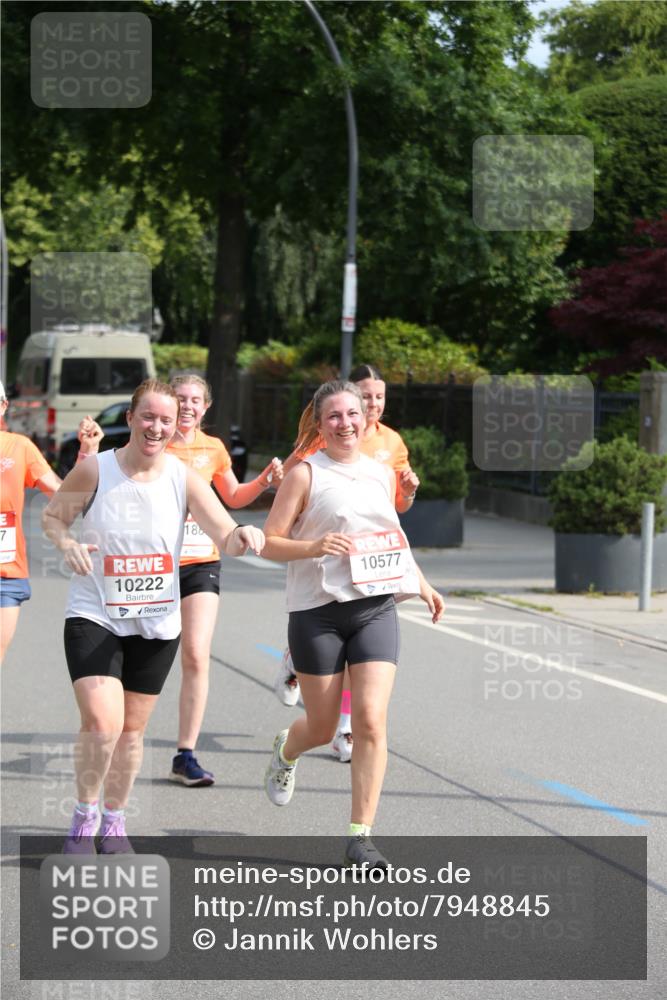 15.06.2025 - REWE Women's Run Jannik Wohlers http://msf.ph/oto/7948845 15.06.2025 09:47:32 Laufen 10222, 10577 meine-sportfotos.de