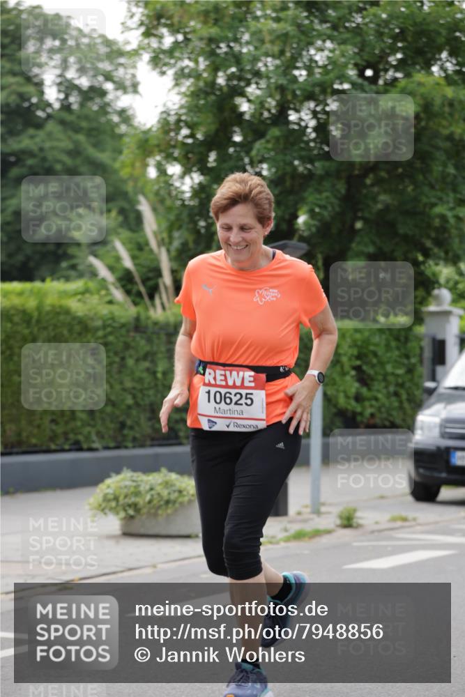 15.06.2025 - REWE Women's Run Jannik Wohlers http://msf.ph/oto/7948856 15.06.2025 08:31:18 Laufen 10625 meine-sportfotos.de