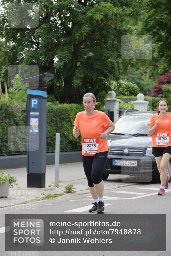 15.06.2025 - REWE Women's Run Jannik Wohlers http://msf.ph/oto/7948878 15.06.2025 08:31:21 Laufen 10378, 1043, 10765 meine-sportfotos.de