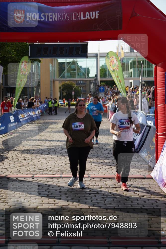 13.06.2025 - Holstenköstenlauf Felixshl http://msf.ph/oto/7948893 13.06.2025 18:20:22 Laufen 2262, 3638, 3639 meine-sportfotos.de