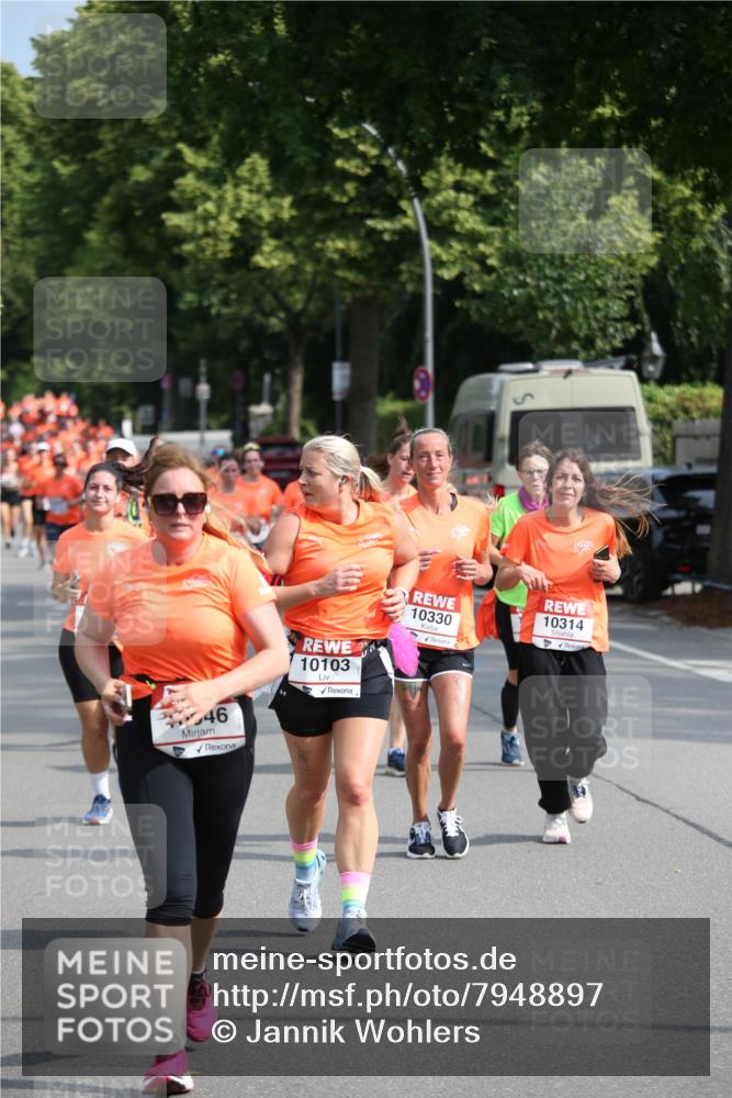 15.06.2025 - REWE Women's Run Jannik Wohlers http://msf.ph/oto/7948897 15.06.2025 09:47:35 Laufen 46, 10330, 10314, 10103 meine-sportfotos.de