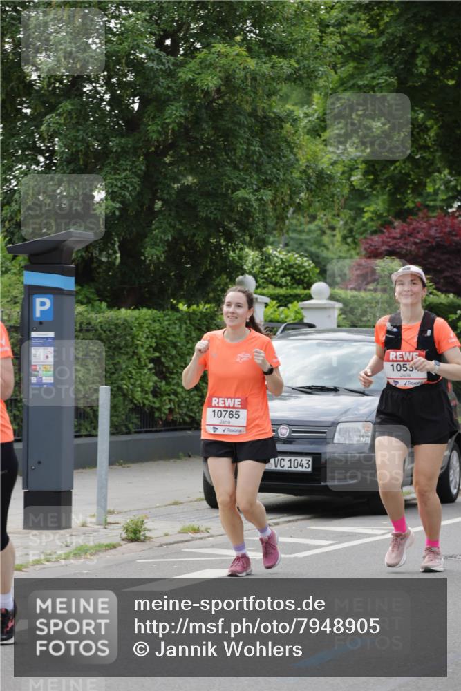 15.06.2025 - REWE Women's Run Jannik Wohlers http://msf.ph/oto/7948905 15.06.2025 08:31:22 Laufen 10765, 1043, 1055 meine-sportfotos.de