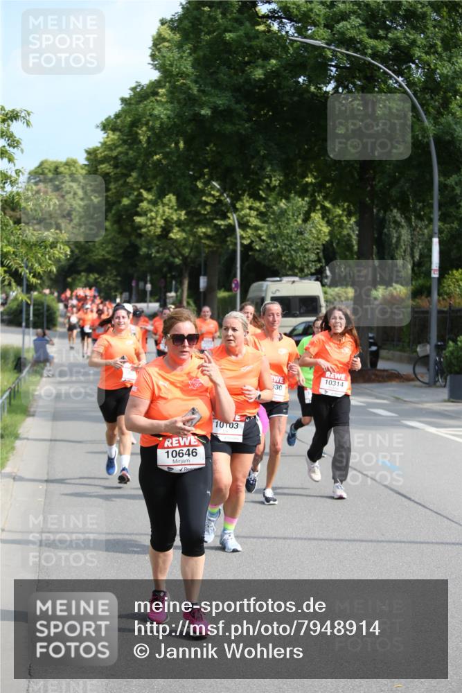 15.06.2025 - REWE Women's Run Jannik Wohlers http://msf.ph/oto/7948914 15.06.2025 09:47:36 Laufen 10646, 10, 03, 10314, 330 meine-sportfotos.de