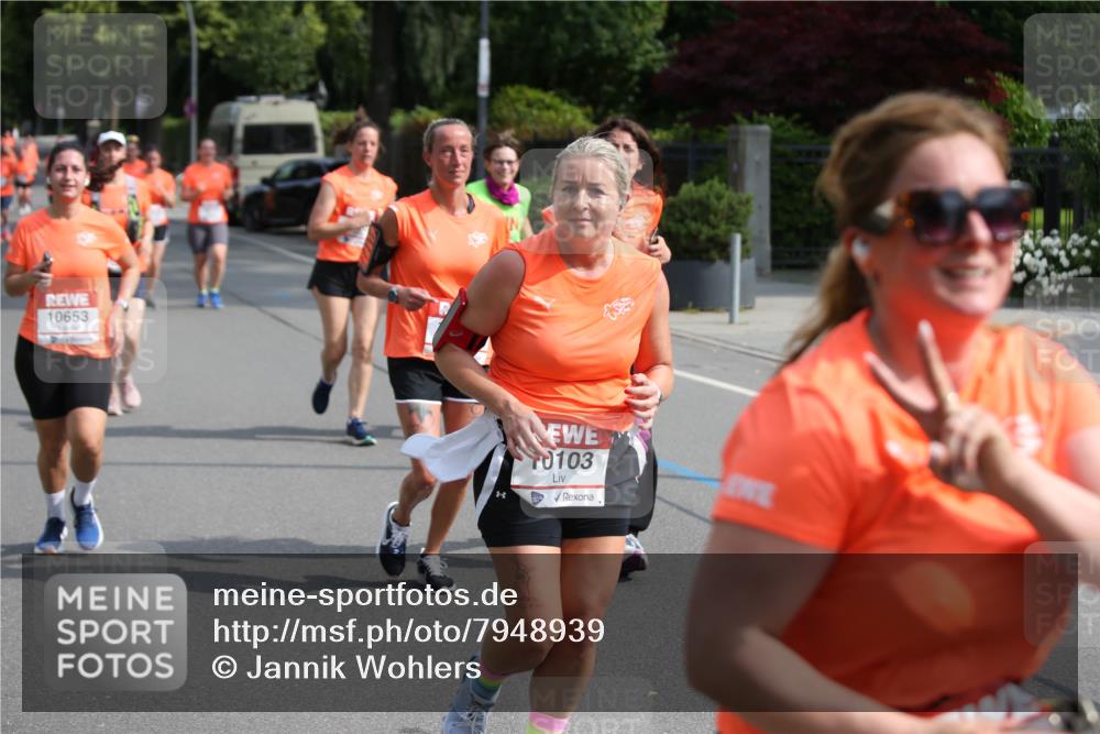 15.06.2025 - REWE Women's Run Jannik Wohlers http://msf.ph/oto/7948939 15.06.2025 09:47:38 Laufen 10653, 0103 meine-sportfotos.de
