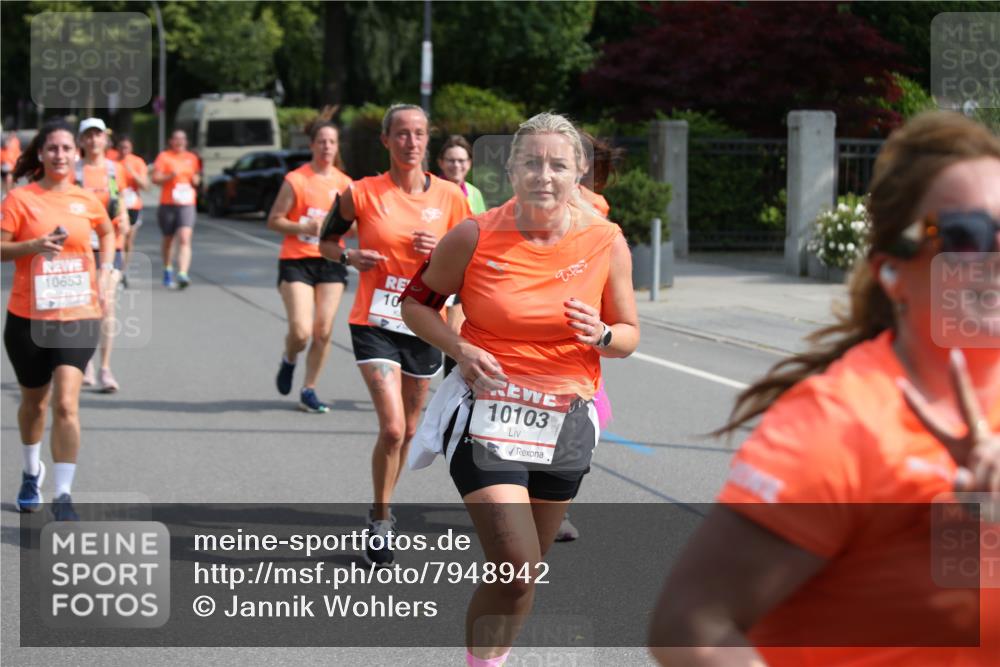 15.06.2025 - REWE Women's Run Jannik Wohlers http://msf.ph/oto/7948942 15.06.2025 09:47:38 Laufen 10653, 10, 10103 meine-sportfotos.de