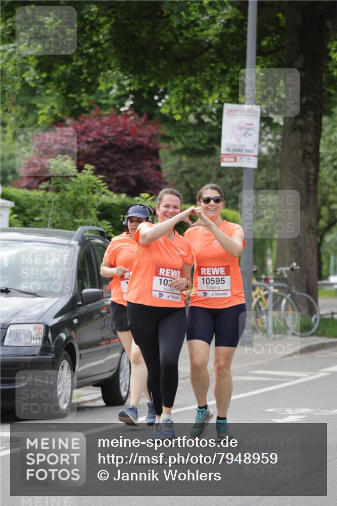 15.06.2025 - REWE Women's Run Jannik Wohlers http://msf.ph/oto/7948959 15.06.2025 08:31:25 Laufen 10, 10595, 280 meine-sportfotos.de