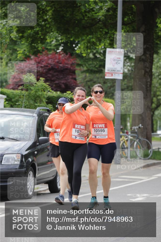 15.06.2025 - REWE Women's Run Jannik Wohlers http://msf.ph/oto/7948963 15.06.2025 08:31:25 Laufen 15, 2825, 10, 10, 10595 meine-sportfotos.de