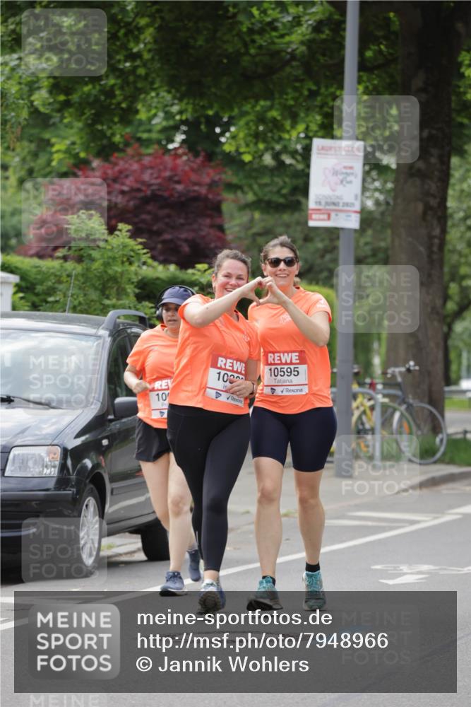 15.06.2025 - REWE Women's Run Jannik Wohlers http://msf.ph/oto/7948966 15.06.2025 08:31:25 Laufen 103, 10, 10595, 15, 2825 meine-sportfotos.de