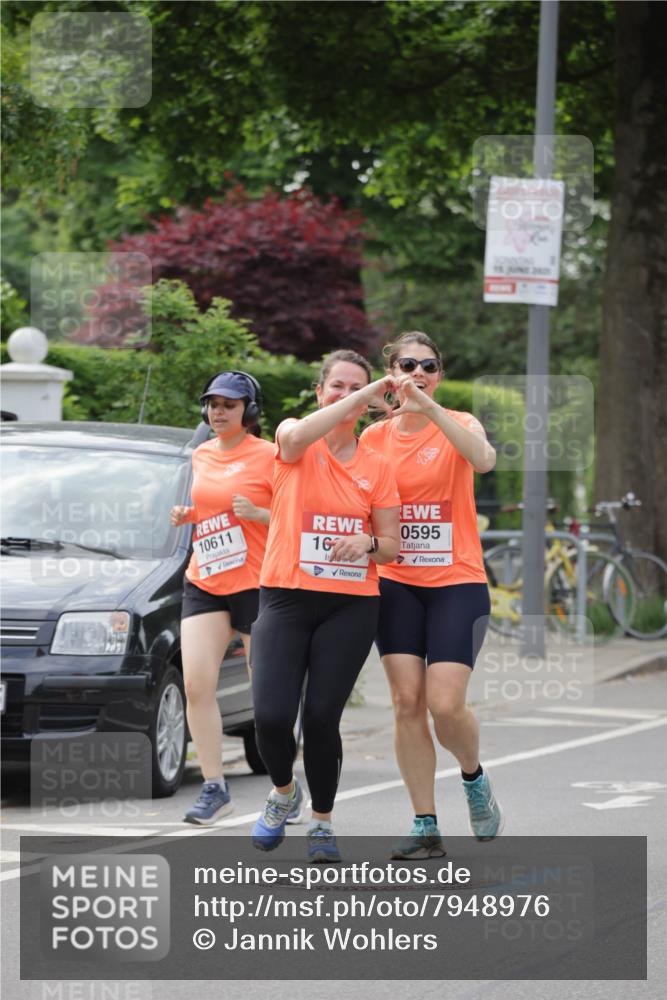 15.06.2025 - REWE Women's Run Jannik Wohlers http://msf.ph/oto/7948976 15.06.2025 08:31:25 Laufen 10611, 16, 0595 meine-sportfotos.de