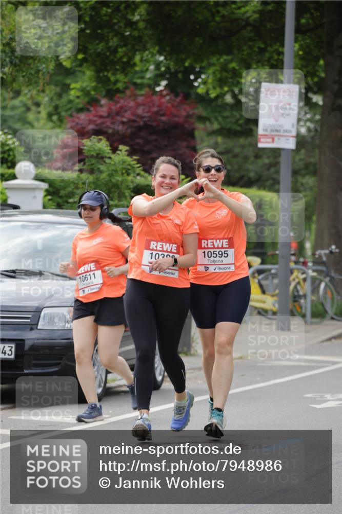 15.06.2025 - REWE Women's Run Jannik Wohlers http://msf.ph/oto/7948986 15.06.2025 08:31:25 Laufen 43, 1030, 10611, 10595 meine-sportfotos.de