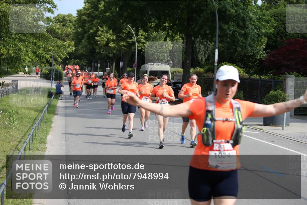 15.06.2025 - REWE Women's Run Jannik Wohlers http://msf.ph/oto/7948994 15.06.2025 09:47:41 Laufen 10284, 10124, 10340 meine-sportfotos.de
