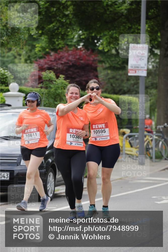 15.06.2025 - REWE Women's Run Jannik Wohlers http://msf.ph/oto/7948999 15.06.2025 08:31:25 Laufen 043, 10611, 10595, 10389 meine-sportfotos.de