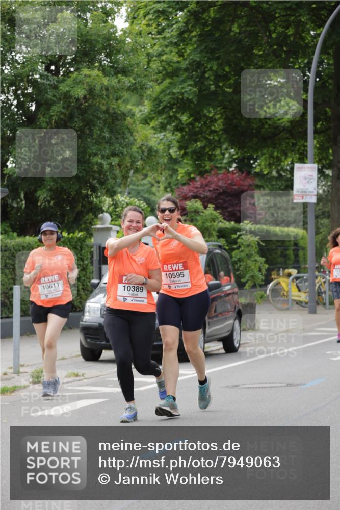15.06.2025 - REWE Women's Run Jannik Wohlers http://msf.ph/oto/7949063 15.06.2025 08:31:27 Laufen 10611, 10389, 10595 meine-sportfotos.de