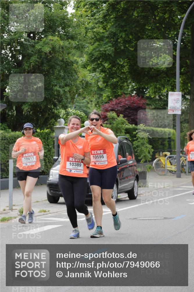 15.06.2025 - REWE Women's Run Jannik Wohlers http://msf.ph/oto/7949066 15.06.2025 08:31:27 Laufen 10611, 10595, 10389, 15, 2021 meine-sportfotos.de