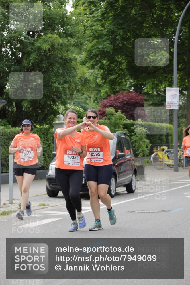 15.06.2025 - REWE Women's Run Jannik Wohlers http://msf.ph/oto/7949069 15.06.2025 08:31:27 Laufen 10611, 10389, 10595, 15, 2821 meine-sportfotos.de